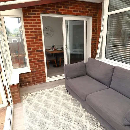 Seafront House With Balcony Apartment Eastbourne Exterior photo